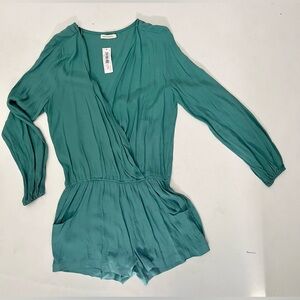 New makers of dreams teal open crossover front shorts romper size small